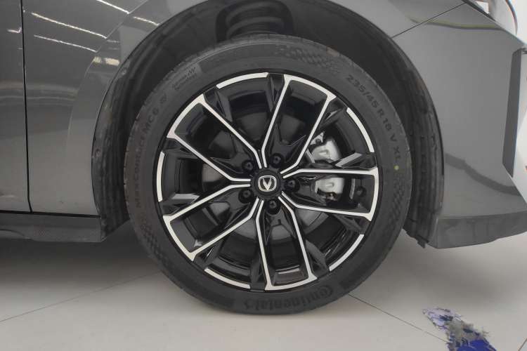 Used Changan UNI-V iDD 2024 Blue Whale Smart Electric iDD 136km Luxury Model