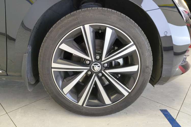 Used Skoda Superb 2023 Facelifted TSI280 DSG Luxury Edition
