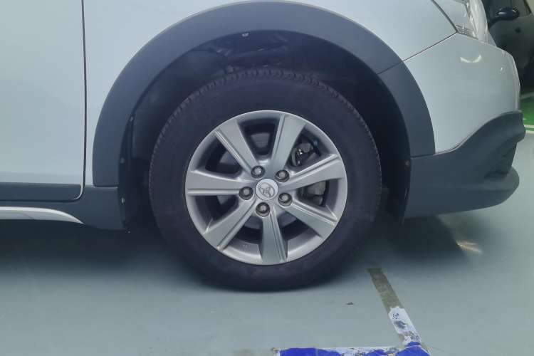 Used Toyota Verso 2015 180E CVT Crossover Edition
