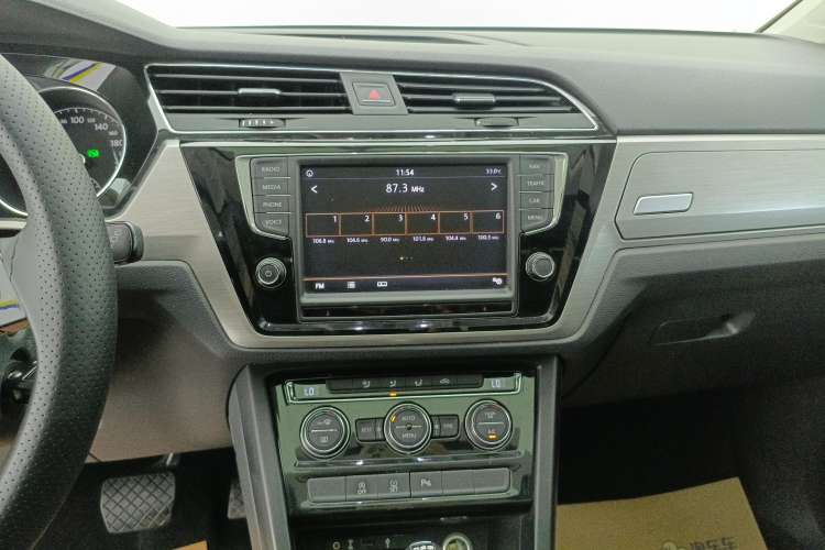 Used Volkswagen Touran 2018 Volkswagen Touran L 280TSI DSG Comfort Edition 7 Seats China VI Standard