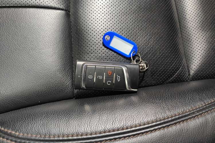 Used GAC Trumpchi GS8 2019 390T Two-Wheel Drive Luxury Smart Connectivity Version (7 Seats) Vehicle Key