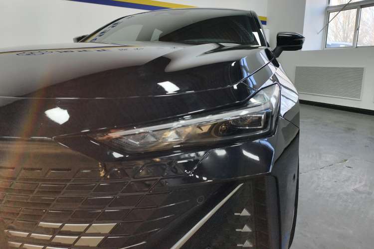 Used Changan UNI-V 2022 1.5T Smart Navigation Version
