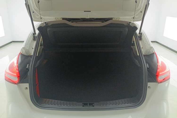 Used Ford Focus 2018 Hatchback Classic 1.6L Automatic Trendy SmartDrive Edition