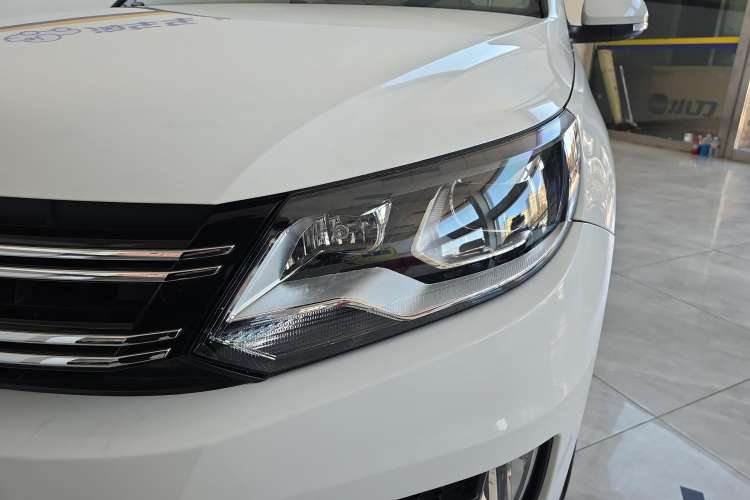 Used Volkswagen Tiguan L 2016 280TSI Automatic Two-Wheel-Drive Silk Road Style Edition