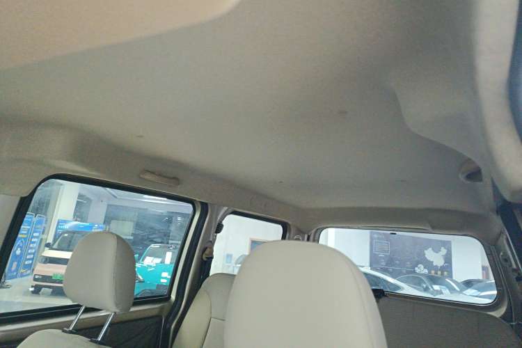 Used Wuling Hongguang V 2022 1.5L Jingqu Edition Electric-Assist LAR