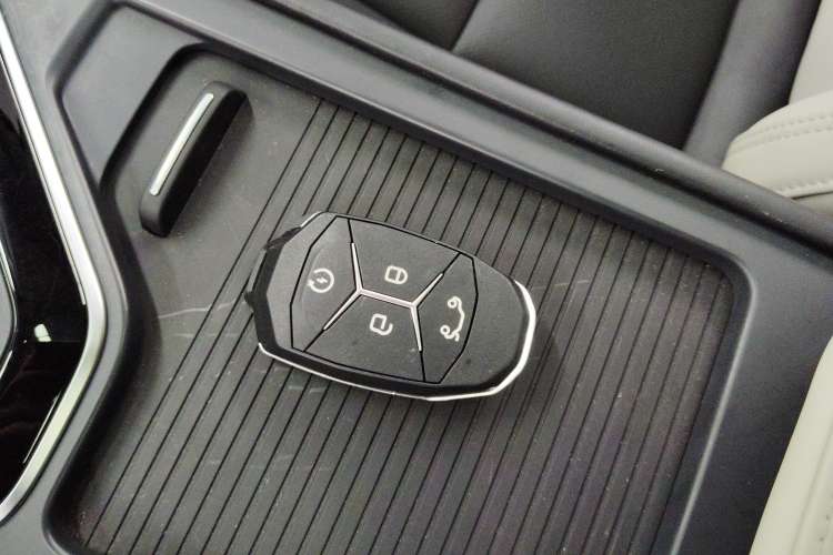 Used Lynk & Co 02 2022 2.0T DCT Shine Pro Vehicle Key