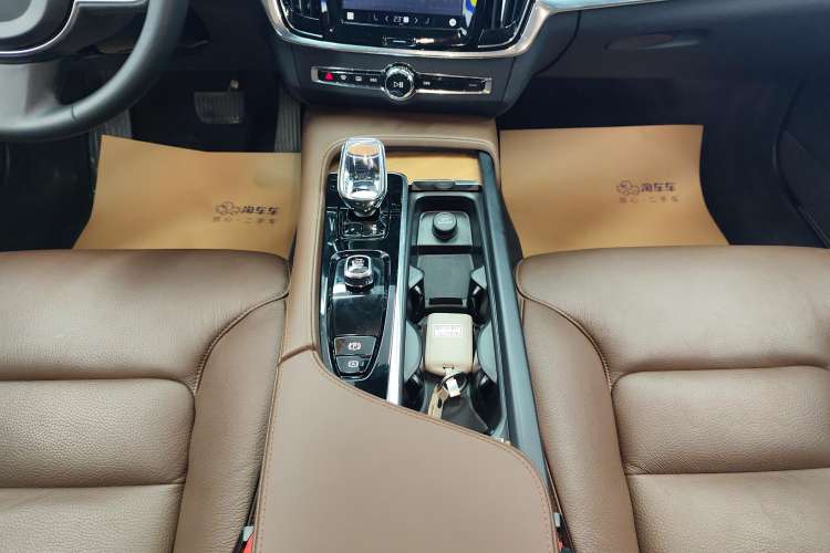Used Volvo S90 2024 B5 Zhiyi Luxury Edition