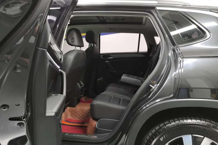 Used Volkswagen Tayron 2019 330TSI Two-Wheel Drive Luxury Model China VI Standard