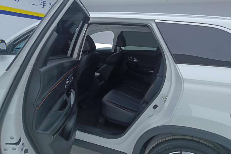 Used Oshan X7 PLUS 2023 Enjoy Edition 1.5T Automatic Pilot Model 7 Seats