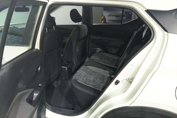 Used Nissan Kicks 2020 1.5L XE Manual Cool Edition
