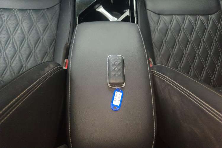 Used Wuling Asta 2022 2.0L DHT Electric-Speed Version