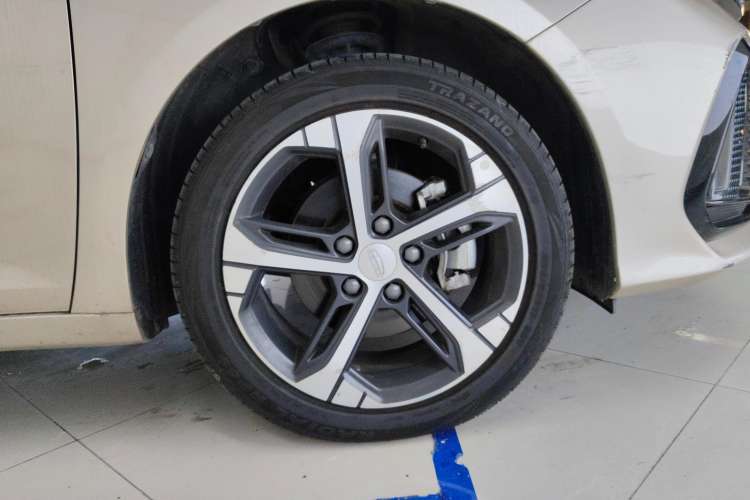 Used Geely Auto Emgrand L 2022 1.4T CVT Flagship Edition Right Front Wheel Hub