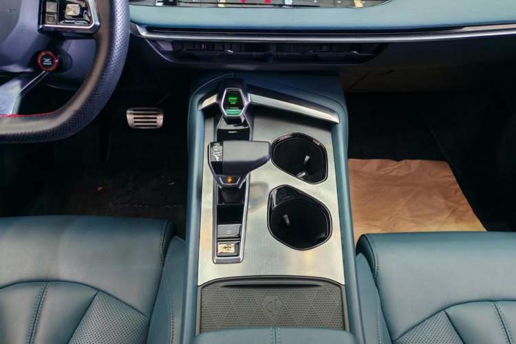 Used MG 7 2023 2.0T Automatic Trophy+ Ignition Glory Edition
