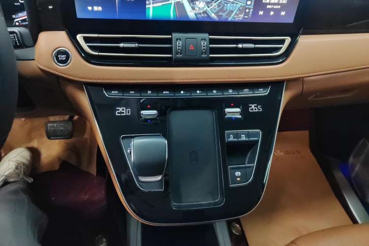 Used Hongqi HQ9 2023 2.0T Smart Connect Flagship Edition
