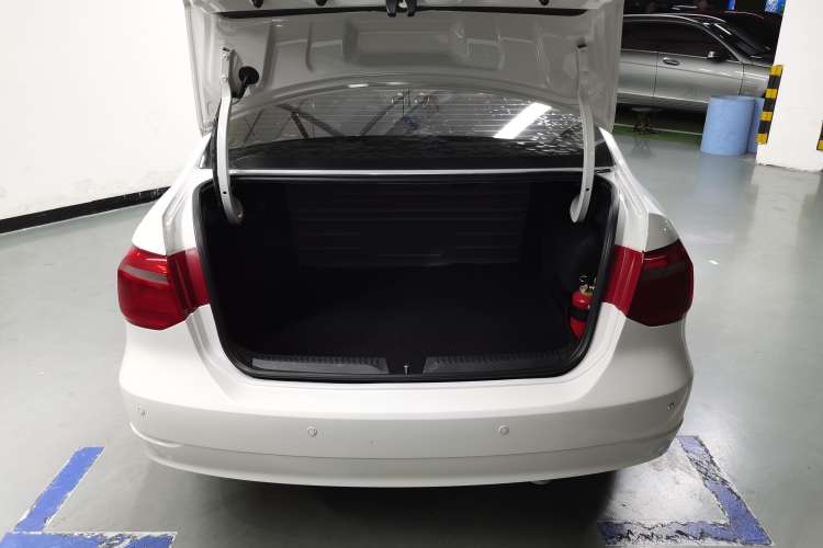 Used Volkswagen Jetta 2013 1.6L Manual Comfort Model