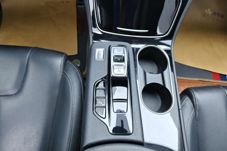 Used Hyundai Santa Fe 2020 380 TGDi Automatic Two-Wheel Drive GLS Luxury Edition

