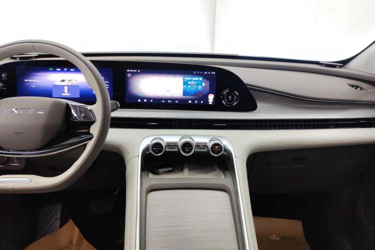 Used EXEED Stellar C-DM 2024 1.5T Long-Range Pro
