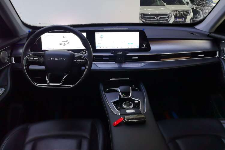 Used Chery Tiggo 8 PRO 2024 Champion Edition 290T Two-Wheel Drive Shining Version 5 Seats