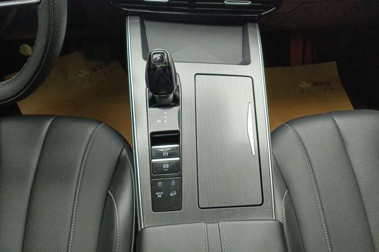 Used Roewe RX5 MAX 2022 1.5T Automatic Zhiwei Prestige Edition
