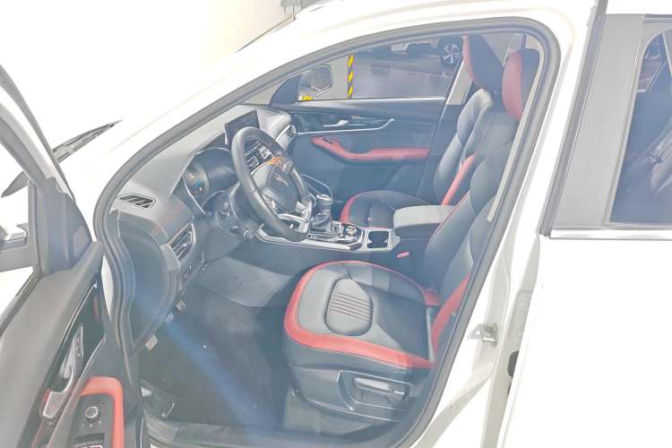 Used Bestune T33 2019 1.6L Manual Luxury Version China V
