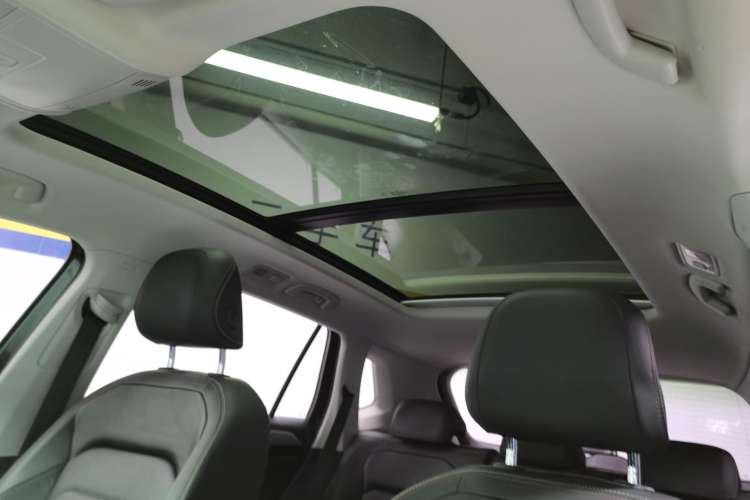 Used Volkswagen Tayron 2019 330TSI Two-Wheel Drive Luxury Model China VI Standard