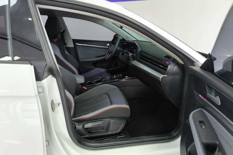 Used Volkswagen Lamando 2024 Lavida L 280TSI DSG Spicy Edition
