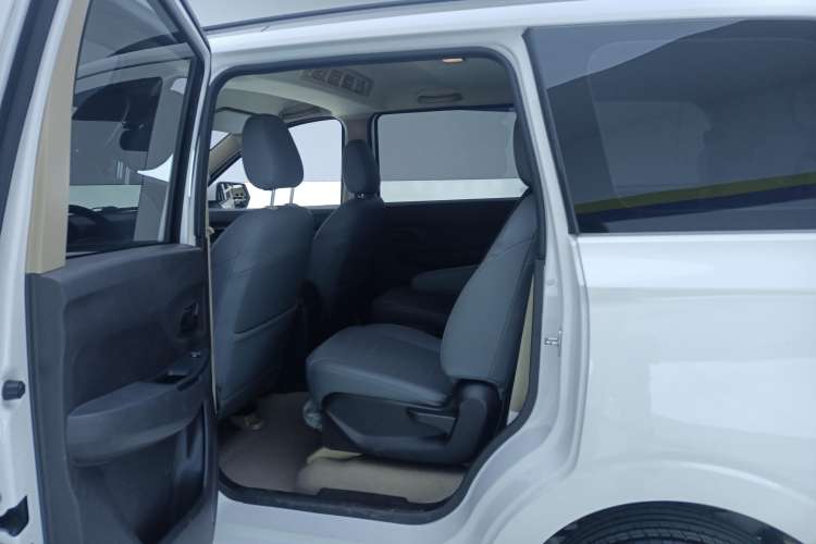 Used Wuling Hongguang 2021 1.5L Revised S Standard Version with Electric Power Steering LAR