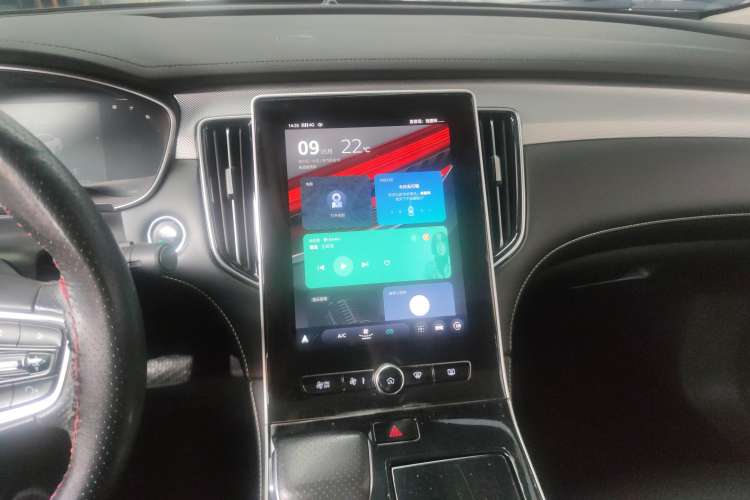 Used Roewe i6 MAX 2020 300TGI Automatic Cool & Stylish Skyroof Edition
