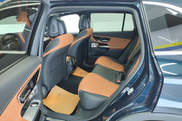 Used Mercedes-Benz GLC 2023 GLC 260 L 4MATIC Dynamic Edition 5-seater