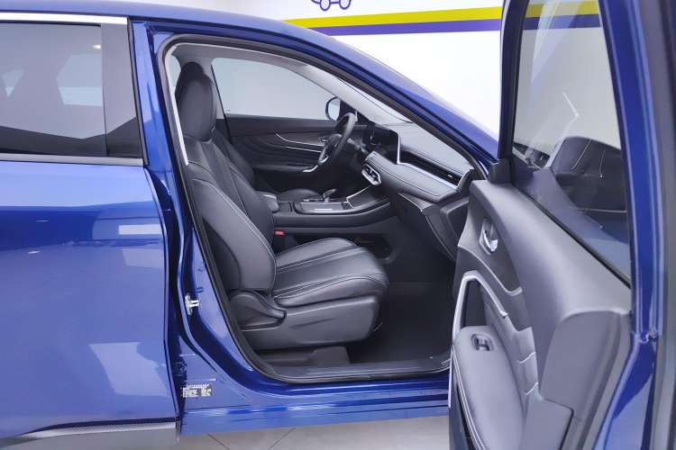 Used Venucia V 2021 260T Idol Edition Right Front Seat