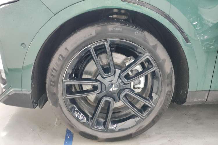 Used VOYAH FREE 2024 Ultra-Long Range Intelligent Driving Version Left Rear Wheel Hub