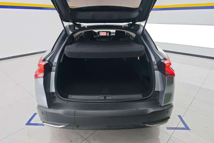 Used Citroen C5 X 2022 1.6T Extraordinary Style—Year of the Tiger New-Year Special Edition

