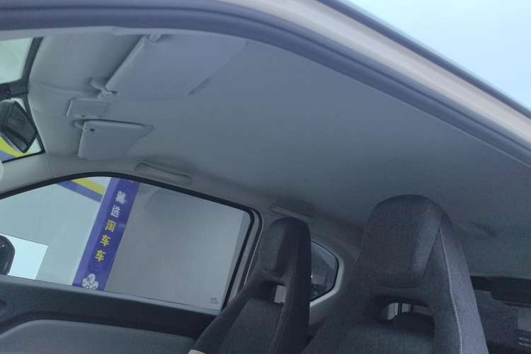 Used Wuling Hongguang MINIEV 2022 Macaron Fashion Model Lithium Iron Phosphate