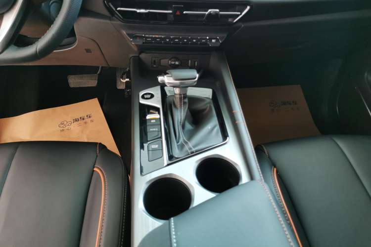 Used CHANGAN OSHAN X7 PLUS 2022 1.5T Blue Whale Edition Automatic Prestige Version