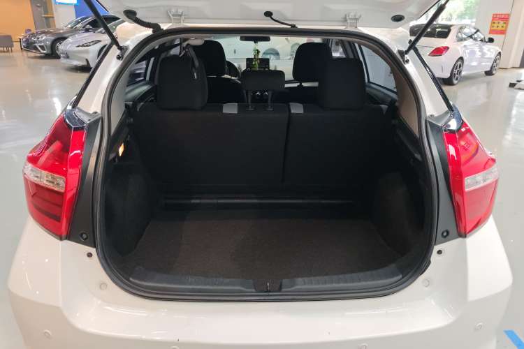 Used Toyota YARiS L Zhi Xiang 2022 1.5L CVT Leading PLUS Edition Trunk