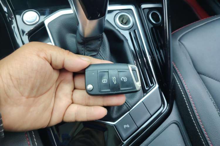 Used Volkswagen Tayron 2020 280TSI Two-Wheel Drive Luxury Connect Edition