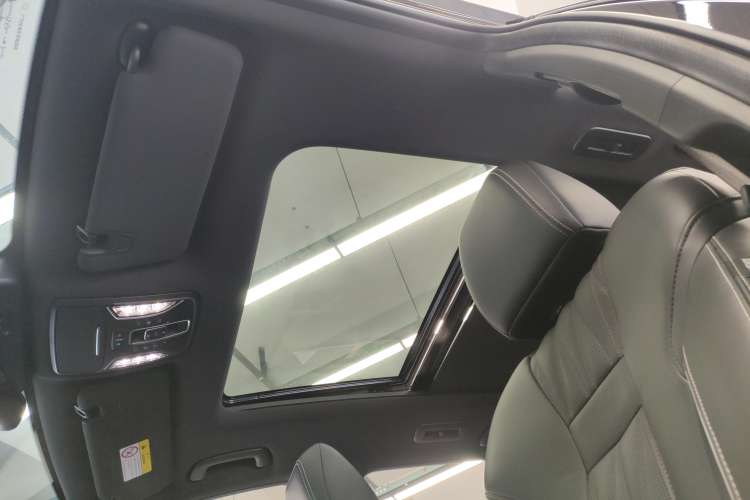 Used GAC Trumpchi GS8 2022 Linghang Series 2.0 TGDI Two-Wheel-Drive Luxury Smart Connectivity Version (7 Seats)