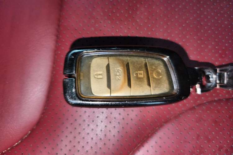 Used Changan CS85 COUPE 2021 1.5T DCT Elite Edition
