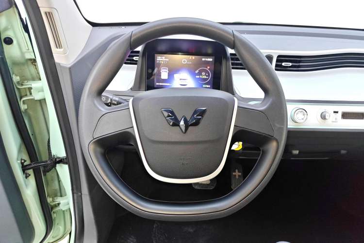 Used Wuling Hongguang MINIEV 2022 Macaron Premium Model – Lithium Iron Phosphate