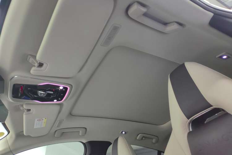 Used Lynk & Co 05 2020 2.0TD Two-Wheel Drive Shine Halo