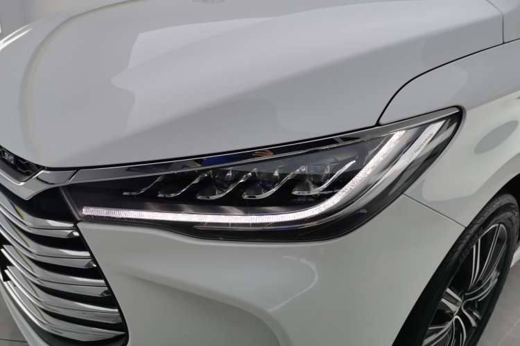 Used BYD Song MAX New Energy 2019 DM 1.5T Smart Connect Advanced 7-Seater China VI Standard
