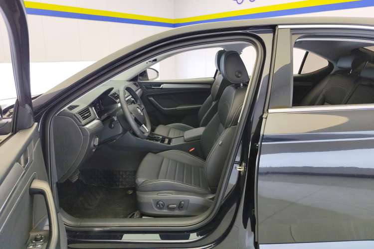 Used Skoda Superb 2023 Facelifted TSI280 DSG Luxury Edition
