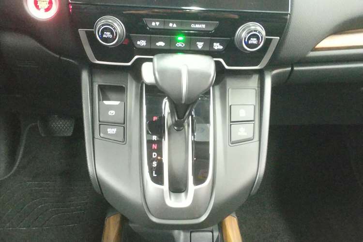 Used Honda CR-V 2019 Brilliant Edition Plus 240TURBO CVT Two-Wheel Drive Fashion Version China VI Emission Standard
