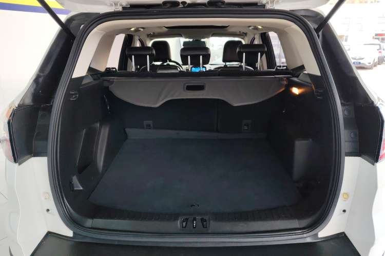 Used Ford Kuga 2018 Facelifted EcoBoost 180 Two-Wheel-Drive Platinum Wing Edition