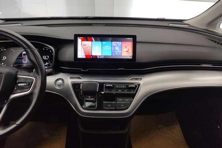 Used Roewe iMAX8 2021 400TGI Flagship Edition
