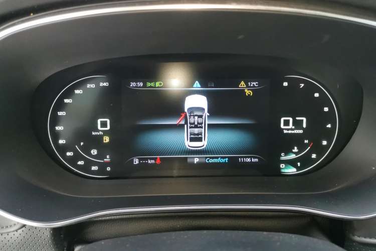 Used Roewe RX5 MAX 2021 Supreme Series 300TGI Automatic Luxury Cabin Edition