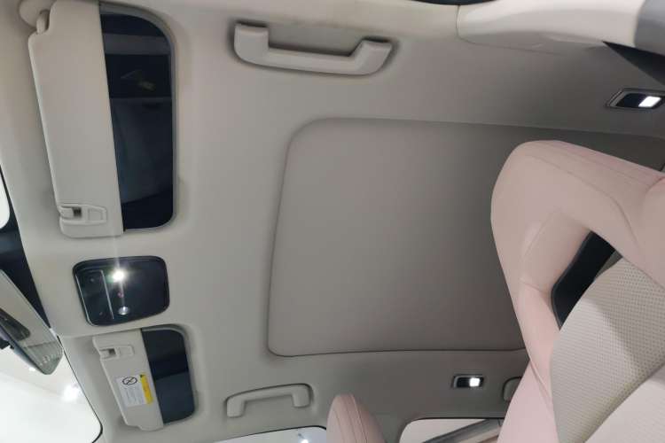 Used Lynk & Co 06 EM-P 2023 EM-P 126 Long-Range Halo