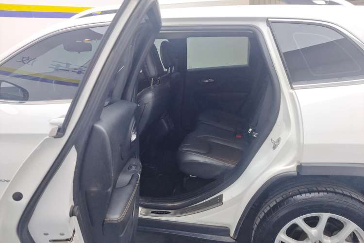 Used Jeep Cherokee 2017 2.4L Leading Edition