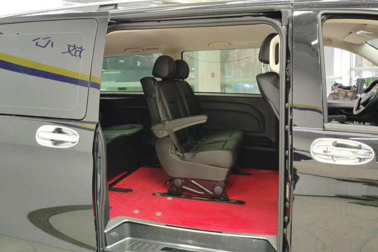 Used Mercedes-Benz Vito 2018 2.0T Elite Version 7 Seats China V Emission Standard