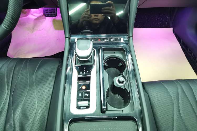 Used Hongqi H5 2023 2.0T Automatic Smart Connect Flagship Edition